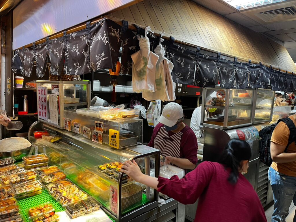 萬華美食-東三水街市場&新富町文化市場&平價新鮮金和壽司(2023) 8 1677218997 LINE ALBUM 新富町市場 230224 0